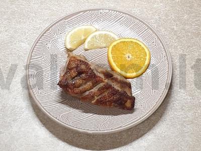 Keptas antis filė citrinos ir apelsinų padaže pagrindine nuotrauka