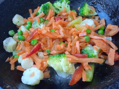 Jautienos steikas su ryžių ir daržovių garnyru Žingsnis 1