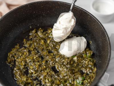 Žaliosios šaltibarščiai su rūgštynėmis Žingsnis 6