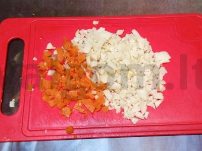 Salotas „Kovo“ su kukurūzais ir alyvuogėmis Žingsnis 1