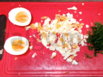 Salotas „Kovo“ su kukurūzais ir alyvuogėmis Žingsnis 3