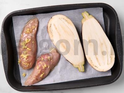 Kriaušė meduje su vištienos krūtinėle ir baklažanais Žingsnis 3