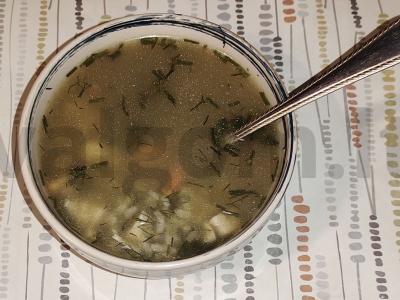 Vištienos krūtinėlės ryžių sriuba su žaliais karčiojo pasta pagrindine nuotrauka