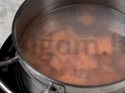 Raudonos žuvies žuvienė su bulvėmis Žingsnis 2