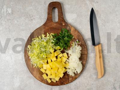 Raudonos žuvies žuvienė su bulvėmis Žingsnis 3