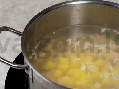 Raudonos žuvies žuvienė su bulvėmis Žingsnis 5