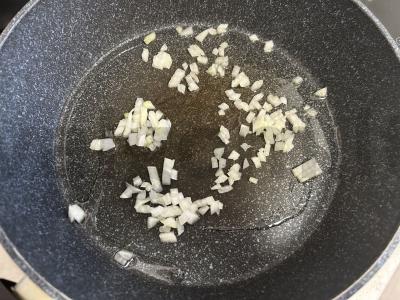 Kalakutienos kotletai pomidorų padaže Žingsnis 1