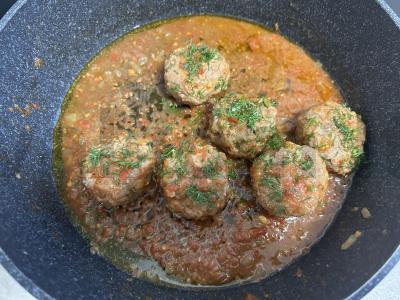 Kalakutienos kotletai pomidorų padaže Žingsnis 4