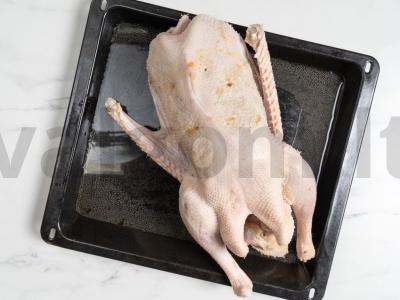 Žąsis „Naujųjų Metų“ su obuoliais Žingsnis 3