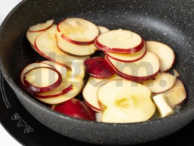 Žąsis „Naujųjų Metų“ su obuoliais Žingsnis 4