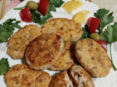 Lašišų kotletai su sūriu pagrindine nuotrauka