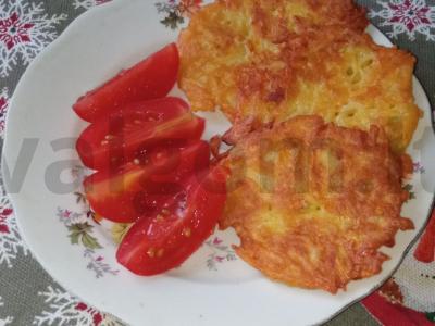 Bulvių blynai su sūriu pagrindine nuotrauka