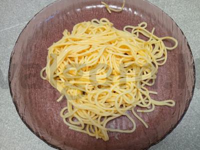 Spagečiai su pesto padažu ir parmezanu Žingsnis 1