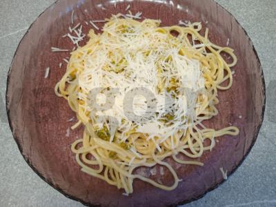 Spagečiai su pesto padažu ir parmezanu Žingsnis 3