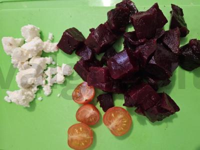 Burokėlių salotos su pesto, feta ir sėklomis Žingsnis 2