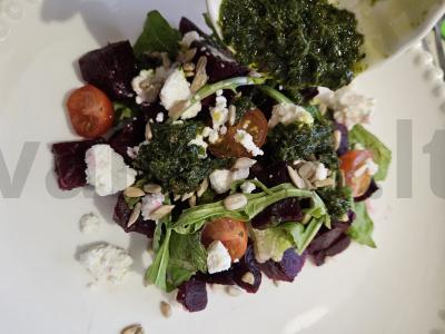 Burokėlių salotos su pesto, feta ir sėklomis Žingsnis 5