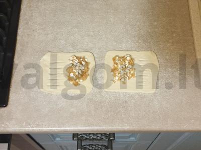 Sluoksniuoti pyragėliai su obuoliu ir varške Žingsnis 3