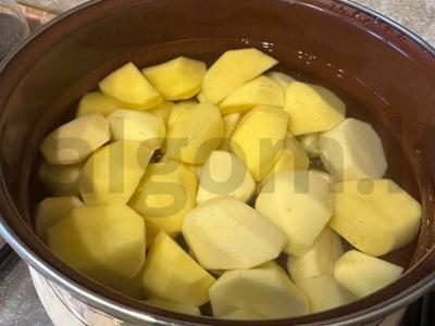 Bulvių košė su troškiniu Žingsnis 1