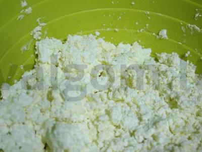 Varškės pasha su cukatais ir razinomis Žingsnis 1