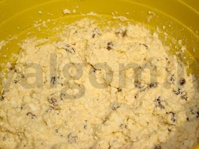 Varškės pasha su cukatais ir razinomis Žingsnis 3