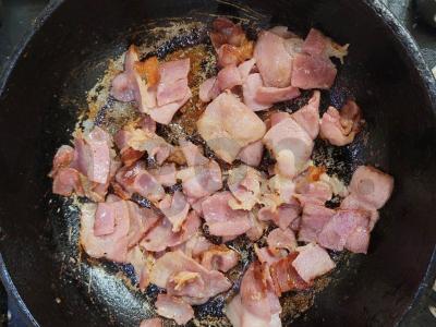 Skani makaronai grietinėlės padaže su bekonu ir sūriu Žingsnis 2