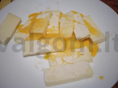 Keptas haloumi sūris su spanguolių padažu Žingsnis 2