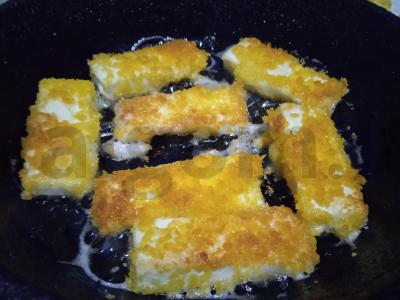 Keptas haloumi sūris su spanguolių padažu Žingsnis 5