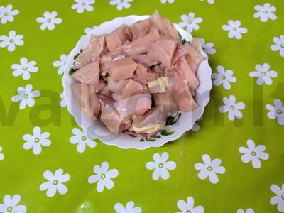 Jazminų ryžių plovas su vištiena katile Žingsnis 1