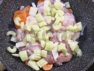 Vištiena su ananasais „Žiauri Azija“ Žingsnis 2