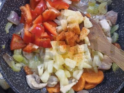 Vištiena su ananasais „Žiauri Azija“ Žingsnis 3