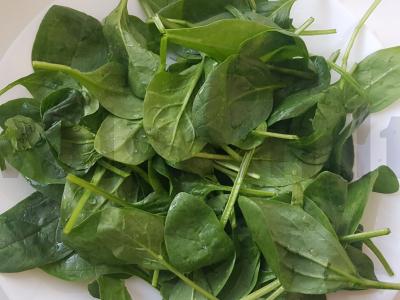 Dieviškas salotas su špinatais, midijomis ir alyvuogėmis Žingsnis 1