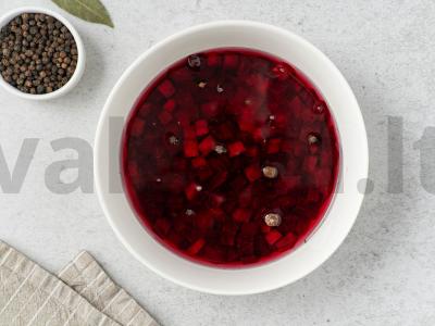 Šaltibarščiai su marinuotomis burokėliais Žingsnis 3