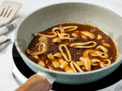 Kalmarai terijaki padaže Žingsnis 4