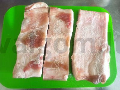 Salo su paprika ir džiovintu krapu Žingsnis 2