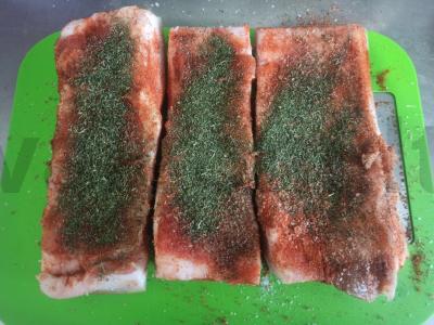 Salo su paprika ir džiovintu krapu Žingsnis 5