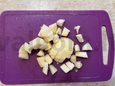 Obuolių užpiltinė iš obuolių „Royal Gala“ Žingsnis 2