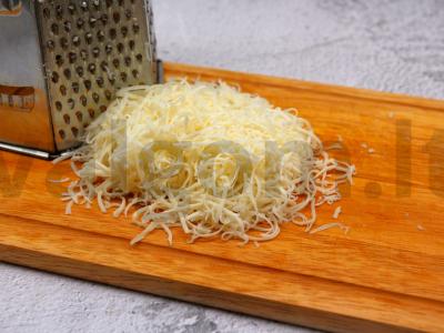 Pirklių kviečiai ir amarantas su grybais, svogūnais ir sūriu Žingsnis 4