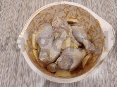 Vištienos blauzdelės su bulvėmis orkaitėje Žingsnis 8