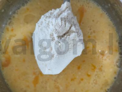 Kvapnus abrikosų keksas Žingsnis 5