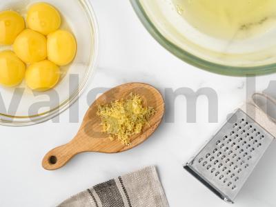 Citrininis šifoninis biskvitinis tortas Žingsnis 1