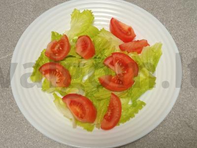 Daržovių salotas su feta ir apelsinų padažu Žingsnis 2