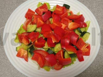 Daržovių salotas su feta ir apelsinų padažu Žingsnis 4