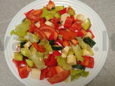 Daržovių salotas su feta ir apelsinų padažu Žingsnis 8