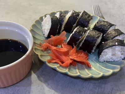 Rulonai su varškės sūriu ir karališkomis krevetėmis pagrindine nuotrauka