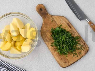 Vištiena su bulvėmis, pomidorais ir baklažanais Žingsnis 2