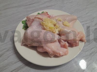 Vištienos sparneliai, kepti lėtoje viryklėje Žingsnis 3