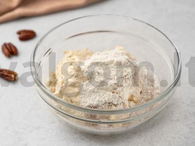 Avižiniai sausainiai su riešutais ir šokoladu Žingsnis 3