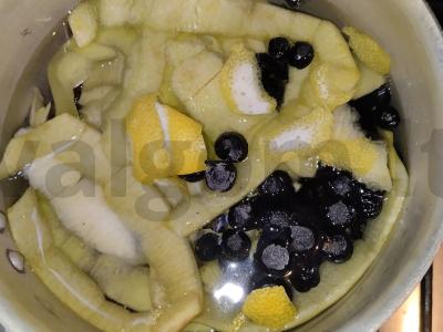 Juodųjų serbentų kompotas su citrina ir obuoliu Žingsnis 1