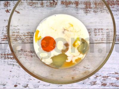 Kiaušiniai su grietinėlėmis ir silkiu Žingsnis 1