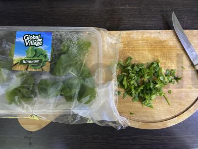 Kaimiški bulvės su špinatais, paprika ir česnaku Žingsnis 2